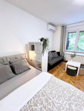 Fully Equipped - Cozy & Convenient City Apartment
